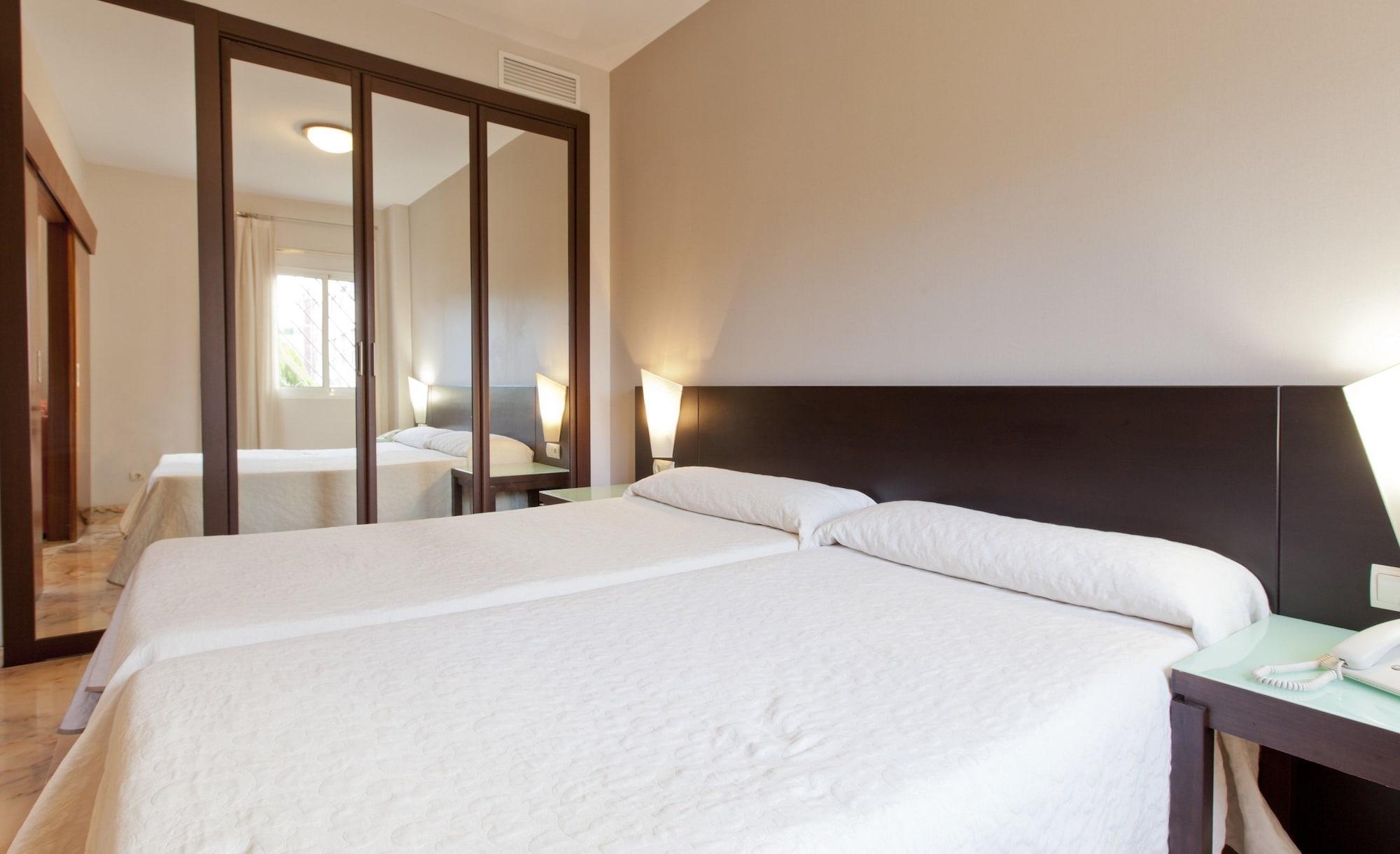 Apartamentos Vertice Bib Rambla Севілья Екстер'єр фото
