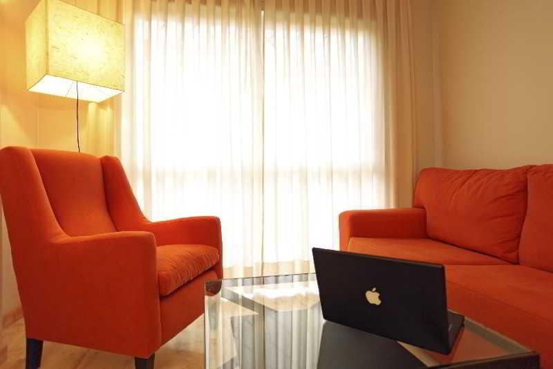 Apartamentos Vertice Bib Rambla Севілья Екстер'єр фото