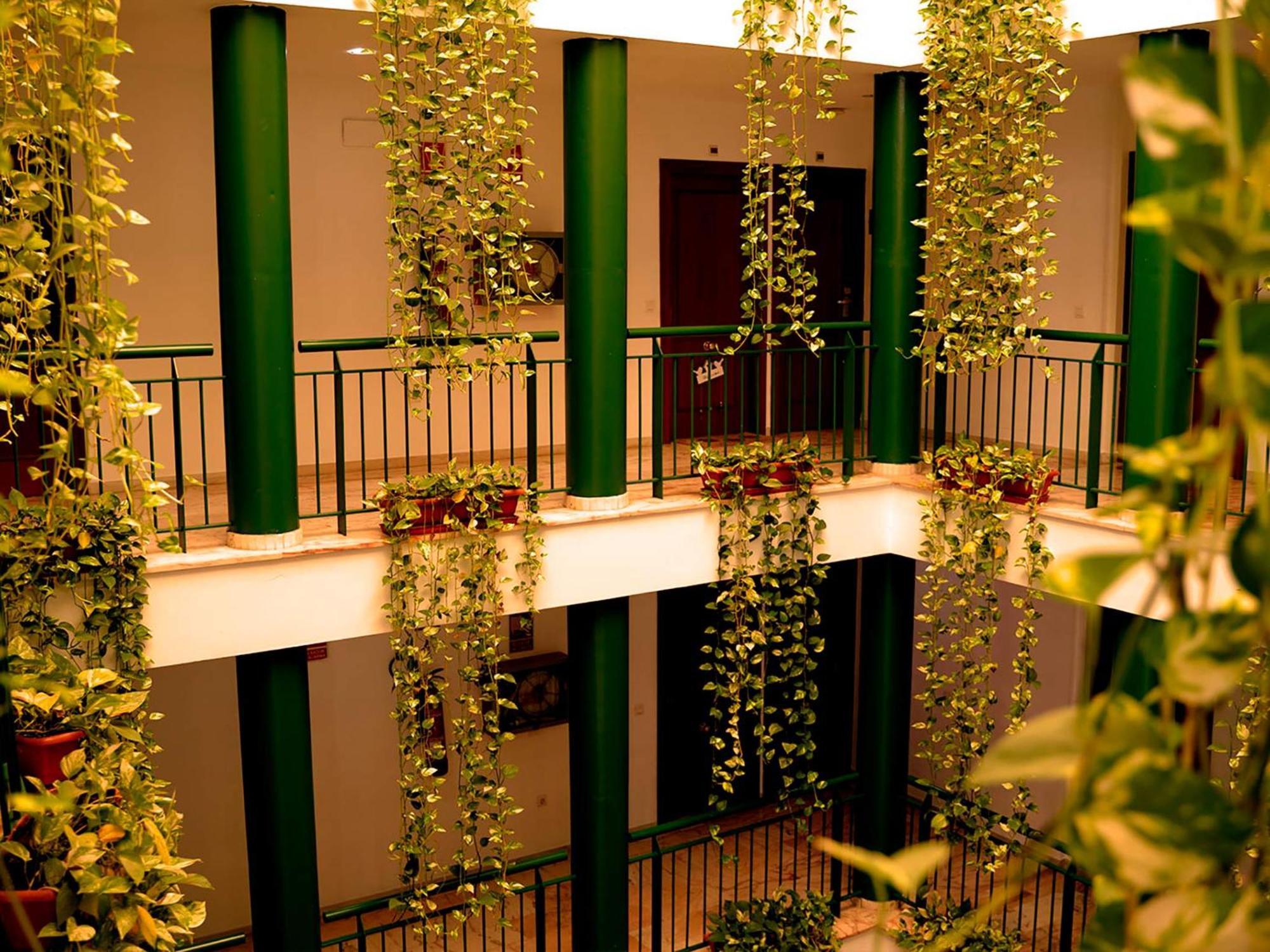 Apartamentos Vertice Bib Rambla Севілья Екстер'єр фото