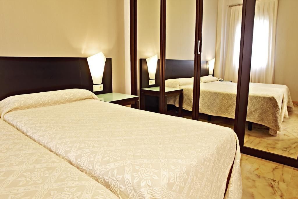 Apartamentos Vertice Bib Rambla Севілья Екстер'єр фото