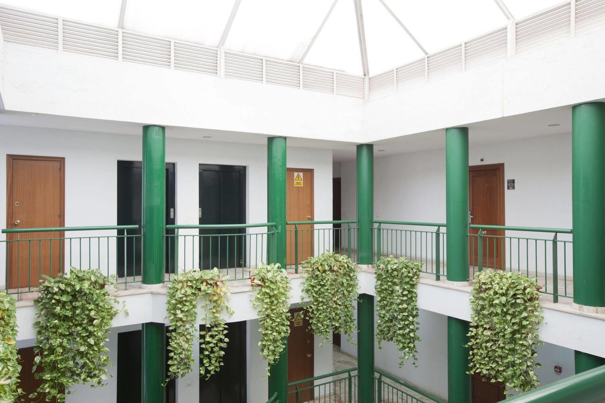 Apartamentos Vertice Bib Rambla Севілья Екстер'єр фото
