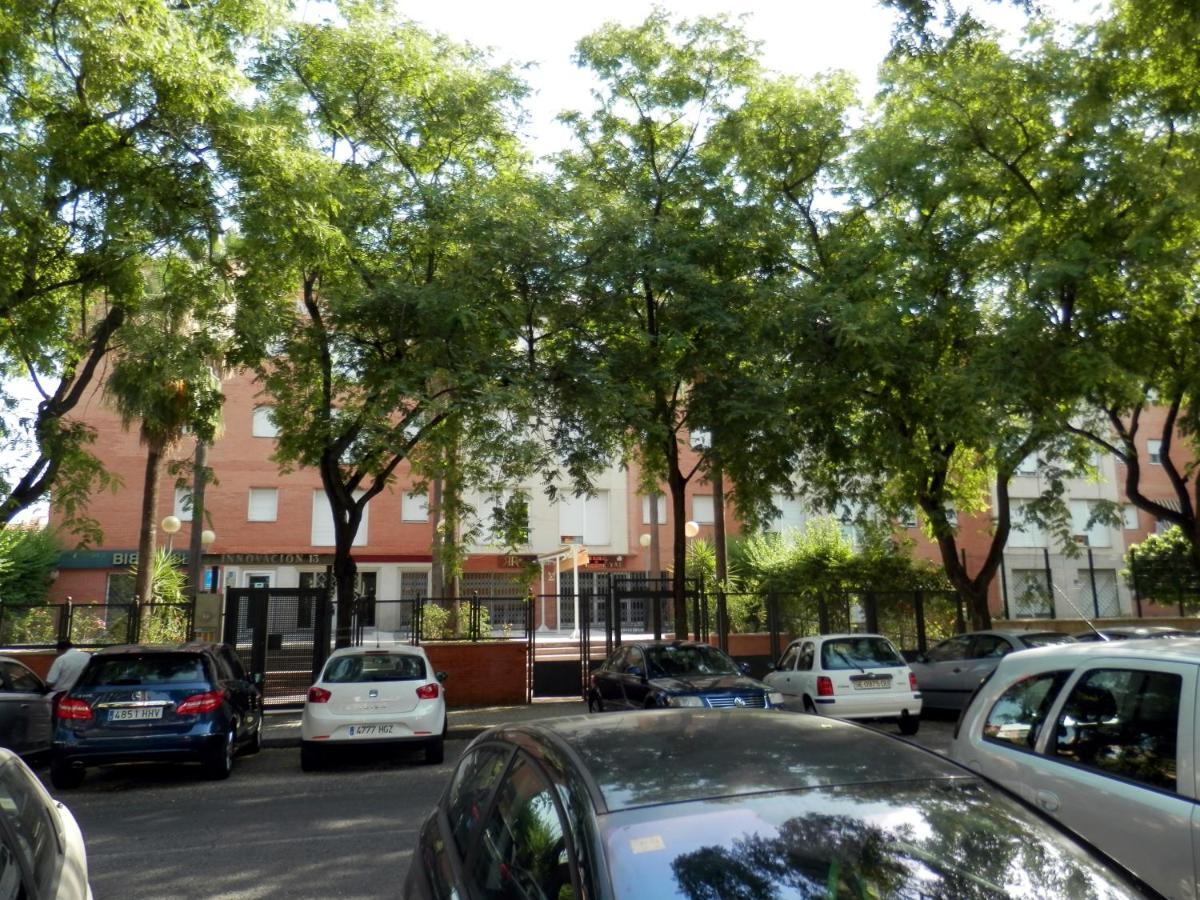 Apartamentos Vertice Bib Rambla Севілья Екстер'єр фото