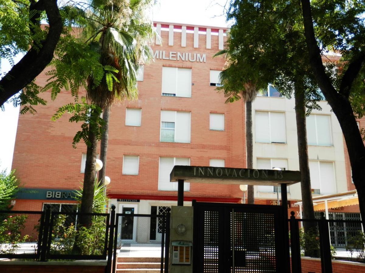 Apartamentos Vertice Bib Rambla Севілья Екстер'єр фото