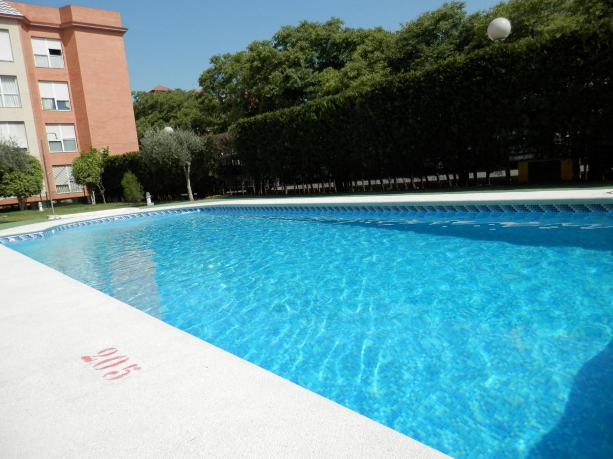Apartamentos Vertice Bib Rambla Севілья Екстер'єр фото